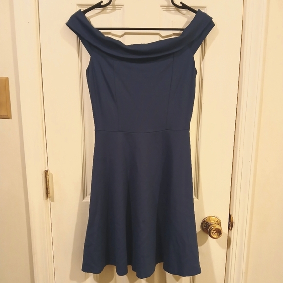 Lulus Off Shoulder Skater Dress Size Small - Picture 4 of 12